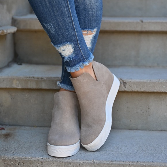 STEVE MADDEN Wrangle Wedge Sneaker In Taupe - Picture 3 of 8